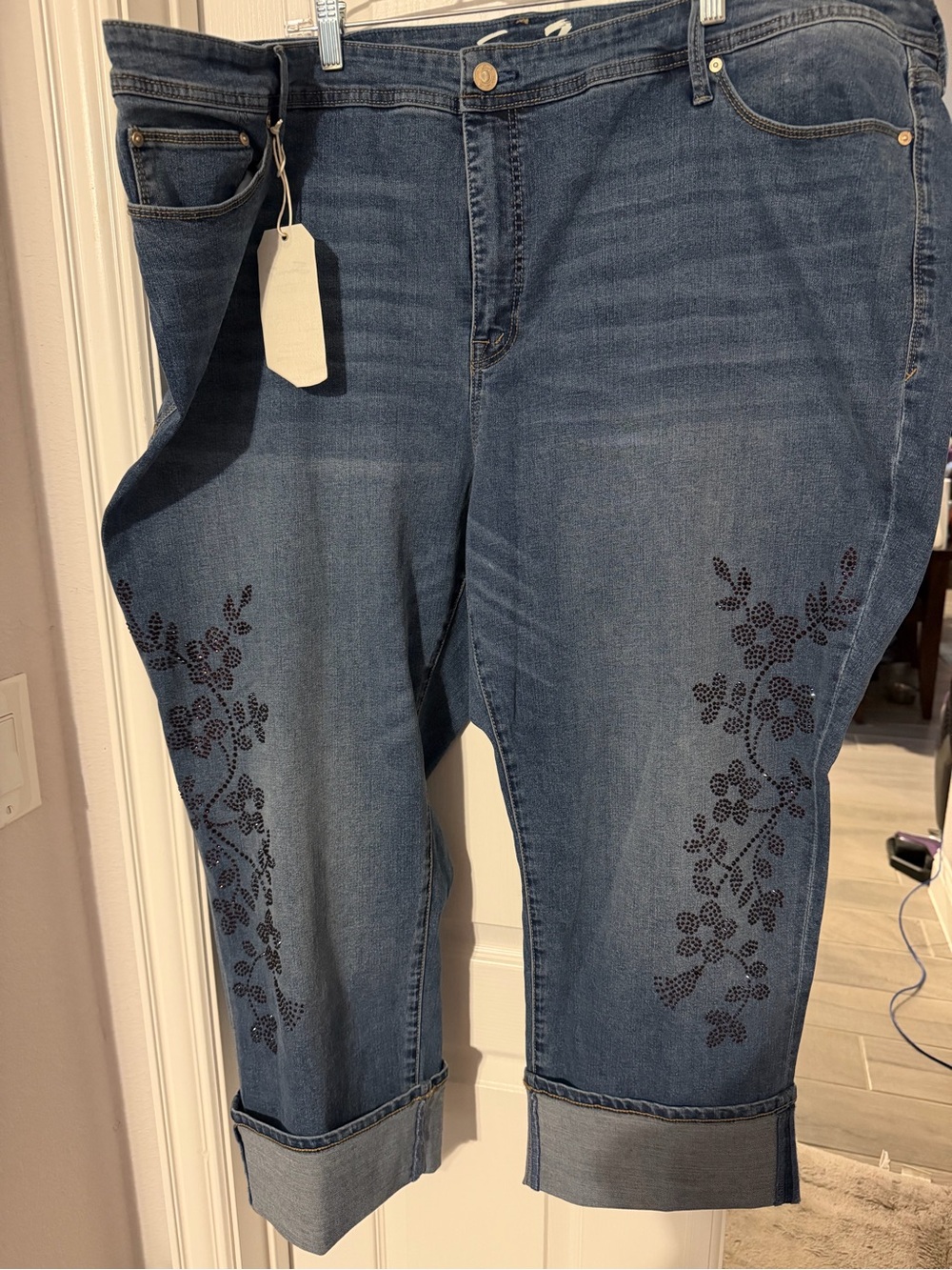 Seven7 Blue Embroidered Boyfriend Capri Jeans